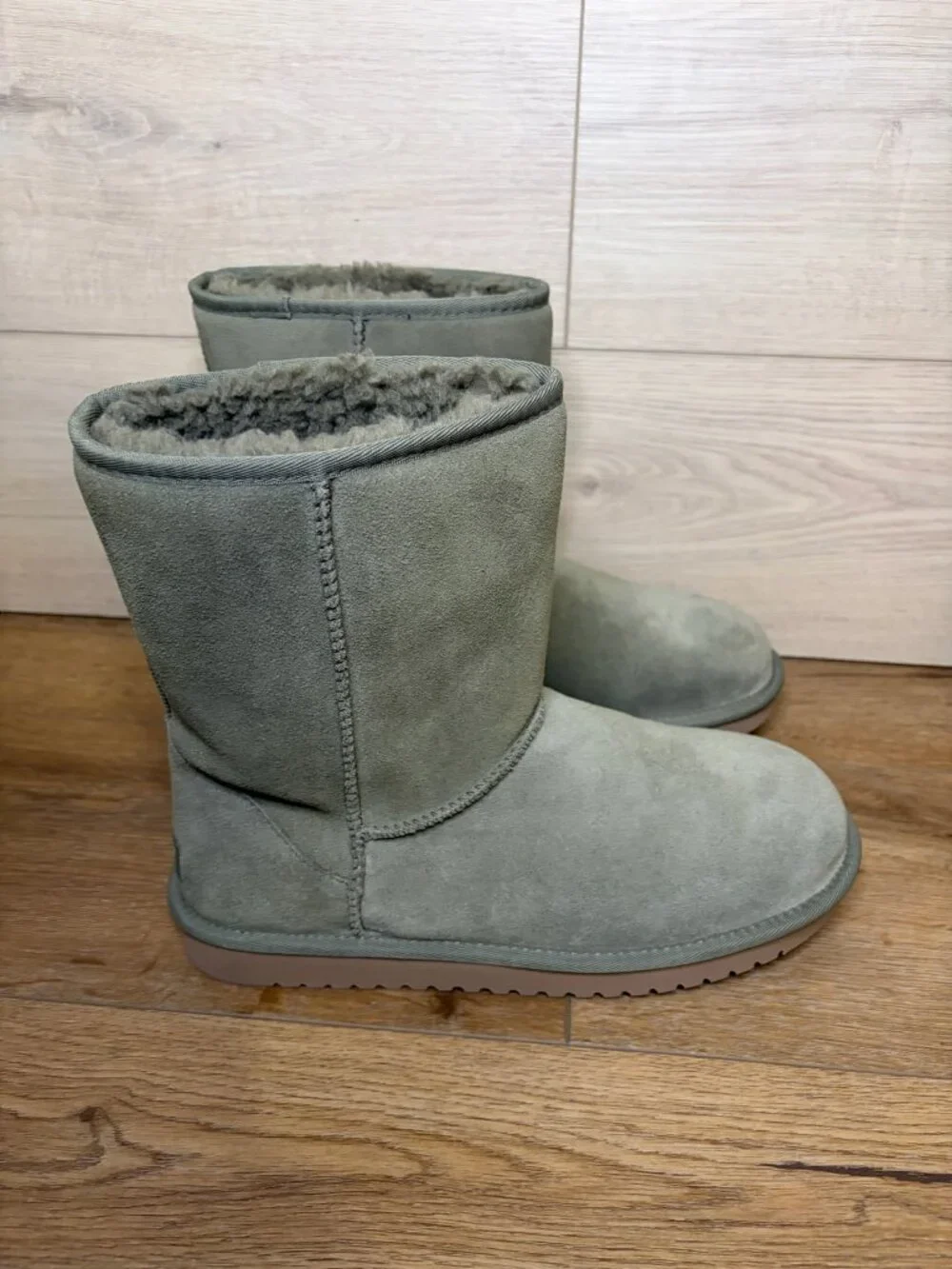 Koolaburra by UGG Womens Koola Short Boots Size 6